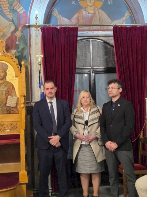 Μεγάλη Παρασκευή: Με κατάνυξη και  συγκίνηση χιλιάδες πιστοί βίωσαν προσήλθαν στις εκκλησίες όλων των Ενοτήτων και «βίωσαν» την κορύφωση του Θείου Δράματος.