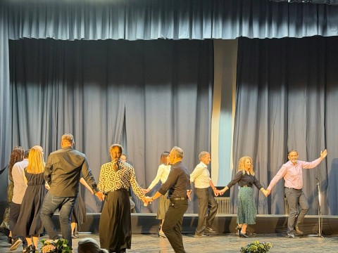 Ο Δήμος Μάνδρας-Ειδυλλίας τίμησε τον Μακαριστό Μητροπολίτη Γόρτυνος και Μεγαλοπόλεως κυρό Ιερεμία με μια βραδιά ουσίας και συγκίνησης