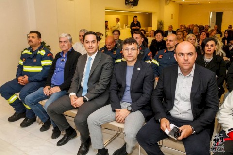 «Όταν ο Τύπος έγραφε ιστορία» Μεγάλη προσέλευση στα εγκαίνια της έκθεσης για τον Τύπο του 19ου αιώνα στη Μάνδρα
