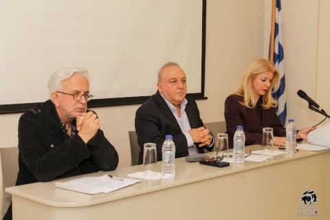 «Όταν ο Τύπος έγραφε ιστορία» Μεγάλη προσέλευση στα εγκαίνια της έκθεσης για τον Τύπο του 19ου αιώνα στη Μάνδρα