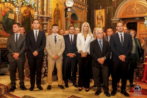 Μεγαλειώδης ο εορτασμός των Πολιούχων Αγίων Κωνσταντίνου και Ελένης στη Μάνδρα