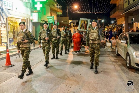 Μεγαλειώδης ο εορτασμός των Πολιούχων Αγίων Κωνσταντίνου και Ελένης στη Μάνδρα