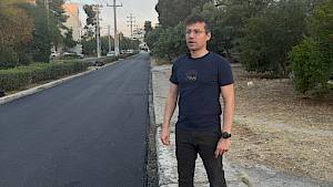 Τέλος σε 40 χρόνια εγκατάλειψης στις Εργατικές Κατοικίες Μάνδρας – Νέες ολικές ασφαλτοστρώσεις 5.000 τ.μ. στις κεντρικές οδικές αρτηρίες