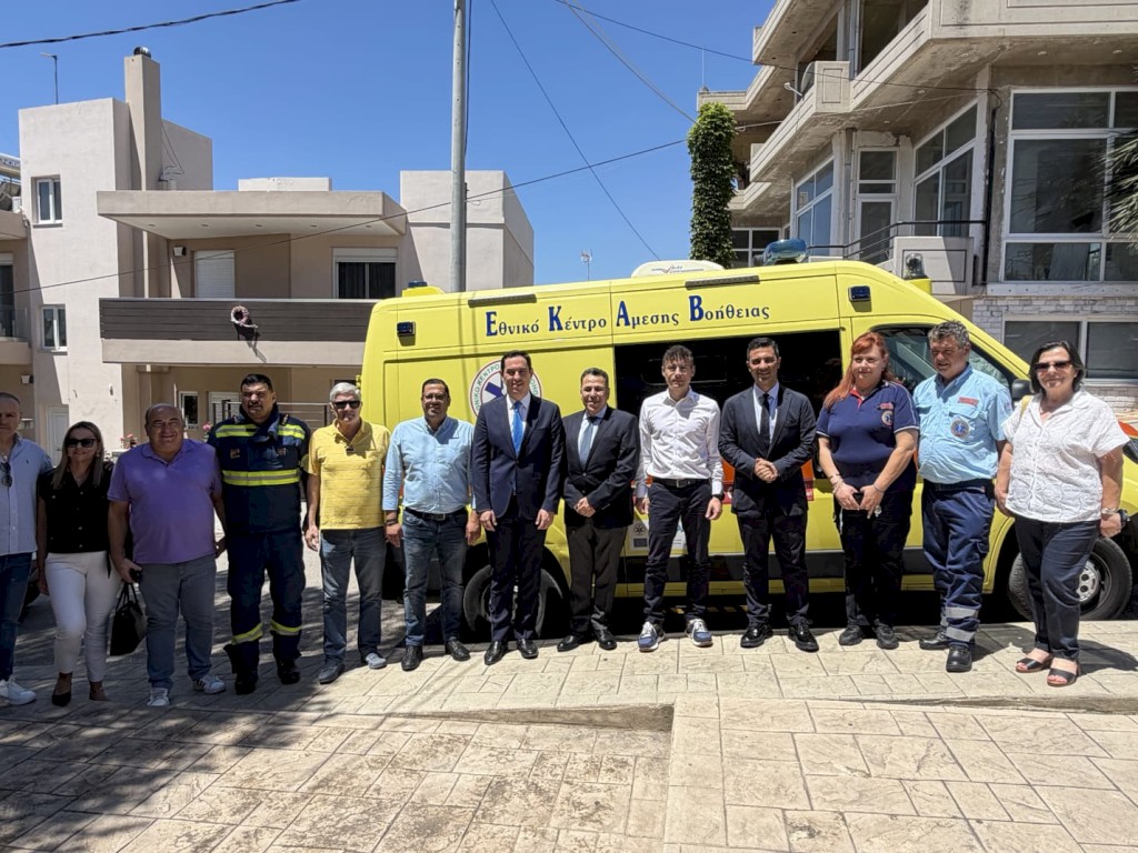 Μόνιμη επιχειρησιακή βάση του ΕΚΑΒ στη Μάνδρα