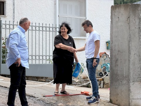 Ερυθρές: Μία εκκρεμότητα 46 ετών κλείνει οριστικά – Δρόμοι που υπήρχαν μόνο στα σχέδια γίνονται πραγματικότητα