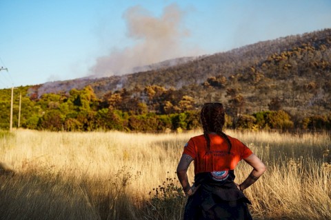 Οινόη: Η έγκαιρη κινητοποίηση κράτησε τη φωτιά έξω από τον οικισμό