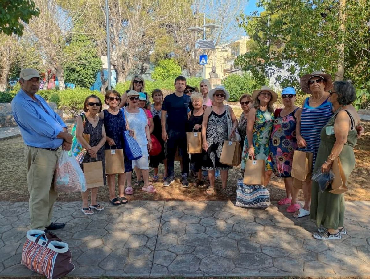 &Mu;&epsilon;&tau;ά &alpha;&pi;ό &chi;&rho;ό&nu;&iota;&alpha;, &tau;&alpha; &Delta;&eta;&mu;&omicron;&tau;&iota;&kappa;ά &Theta;&alpha;&lambda;ά&sigma;&sigma;&iota;&alpha; &Mu;&pi;ά&nu;&iota;&alpha; &epsilon;&pi;&iota;&sigma;&tau;&rho;έ&phi;&omicron;&upsilon;&nu; &sigma;&tau;&omicron;&nu; &Delta;ή&mu;&omicron; &Mu;ά&nu;&delta;&rho;&alpha;&sigmaf;&ndash;&Epsilon;&iota;&delta;&upsilon;&lambda;&lambda;ί&alpha;&sigmaf;