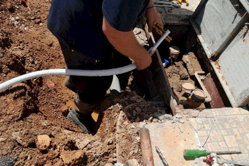 Αποκαταστάθηκε η βλάβη στον κεντρικό αγωγό ύδρευσης της Μάνδρας