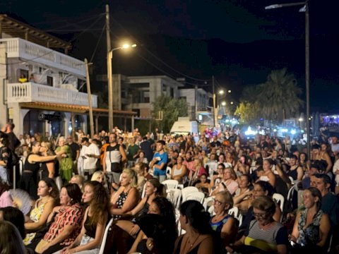 &Sigma;&tau;&omicron; &Pi;ό&rho;&tau;&omicron; &Gamma;&epsilon;&rho;&mu;&epsilon;&nu;ό &chi;&tau;ύ&pi;&eta;&sigma;&epsilon; &xi;&alpha;&nu;ά &delta;&upsilon;&nu;&alpha;&tau;ά &eta; &kappa;&alpha;&rho;&delta;&iota;ά &tau;&omicron;&upsilon; &kappa;&alpha;&lambda;&omicron;&kappa;&alpha;&iota;&rho;&iota;&omicron;ύ