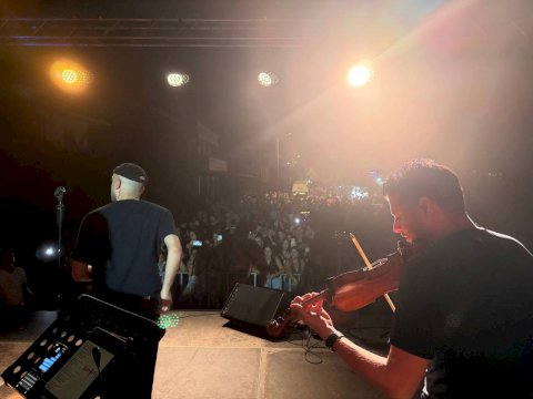 &Sigma;&tau;&omicron; &Pi;ό&rho;&tau;&omicron; &Gamma;&epsilon;&rho;&mu;&epsilon;&nu;ό &chi;&tau;ύ&pi;&eta;&sigma;&epsilon; &xi;&alpha;&nu;ά &delta;&upsilon;&nu;&alpha;&tau;ά &eta; &kappa;&alpha;&rho;&delta;&iota;ά &tau;&omicron;&upsilon; &kappa;&alpha;&lambda;&omicron;&kappa;&alpha;&iota;&rho;&iota;&omicron;ύ