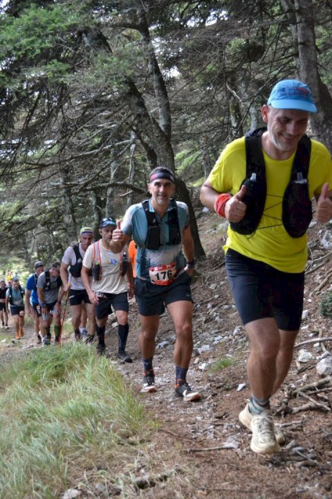 &Kappa;&iota;&theta;&alpha;&iota;&rho;ώ&nu;&alpha;&sigmaf; Trail: &Kappa;&alpha;&theta;&iota;&epsilon;&rho;ώ&nu;&epsilon;&tau;&alpha;&iota; &omega;&sigmaf; &theta;&epsilon;&sigma;&mu;ό&sigmaf; &mu;&epsilon; &tau;&eta;&nu; &tau;&rho;ί&tau;&eta; &epsilon;&pi;&iota;&tau;&upsilon;&chi;&eta;&mu;έ&nu;&eta; &delta;&iota;&omicron;&rho;&gamma;ά&nu;&omega;&sigma;&eta; &sigma;&tau;&iota;&sigmaf; &Epsilon;&rho;&upsilon;&theta;&rho;έ&sigmaf; &mu;&epsilon; &iota;&sigma;&tau;&omicron;&rho;&iota;&kappa;ό &rho;&epsilon;&kappa;ό&rho; 1.050 &sigma;&upsilon;&mu;&mu;&epsilon;&tau;&omicron;&chi;ώ&nu;