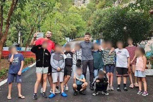 Δεκαπέντε χρόνια μετά ξανά δωρεάν κατασκηνώσεις για τα παιδιά του Δήμου Μάνδρας–Ειδυλλίας