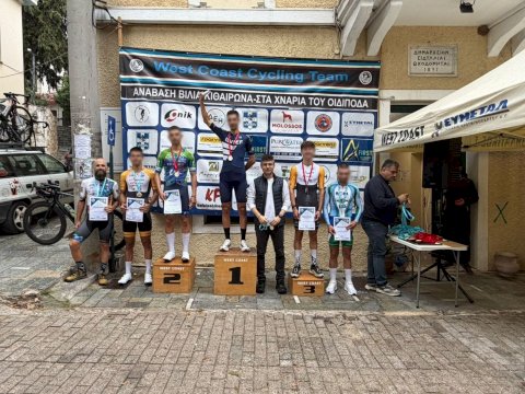 110 &alpha;&theta;&lambda;&eta;&tau;έ&sigmaf; &alpha;&pi;ό ό&lambda;&eta; &tau;&eta;&nu; &Epsilon;&lambda;&lambda;ά&delta;&alpha; &sigma;&tau;&alpha; &chi;&nu;ά&rho;&iota;&alpha; &tau;&omicron;&upsilon;... &Omicron;&iota;&delta;ί&pi;&omicron;&delta;&alpha;