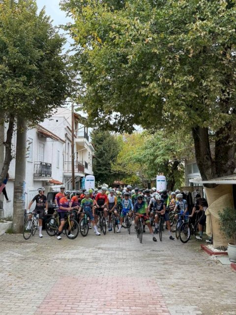 110 &alpha;&theta;&lambda;&eta;&tau;έ&sigmaf; &alpha;&pi;ό ό&lambda;&eta; &tau;&eta;&nu; &Epsilon;&lambda;&lambda;ά&delta;&alpha; &sigma;&tau;&alpha; &chi;&nu;ά&rho;&iota;&alpha; &tau;&omicron;&upsilon;... &Omicron;&iota;&delta;ί&pi;&omicron;&delta;&alpha;